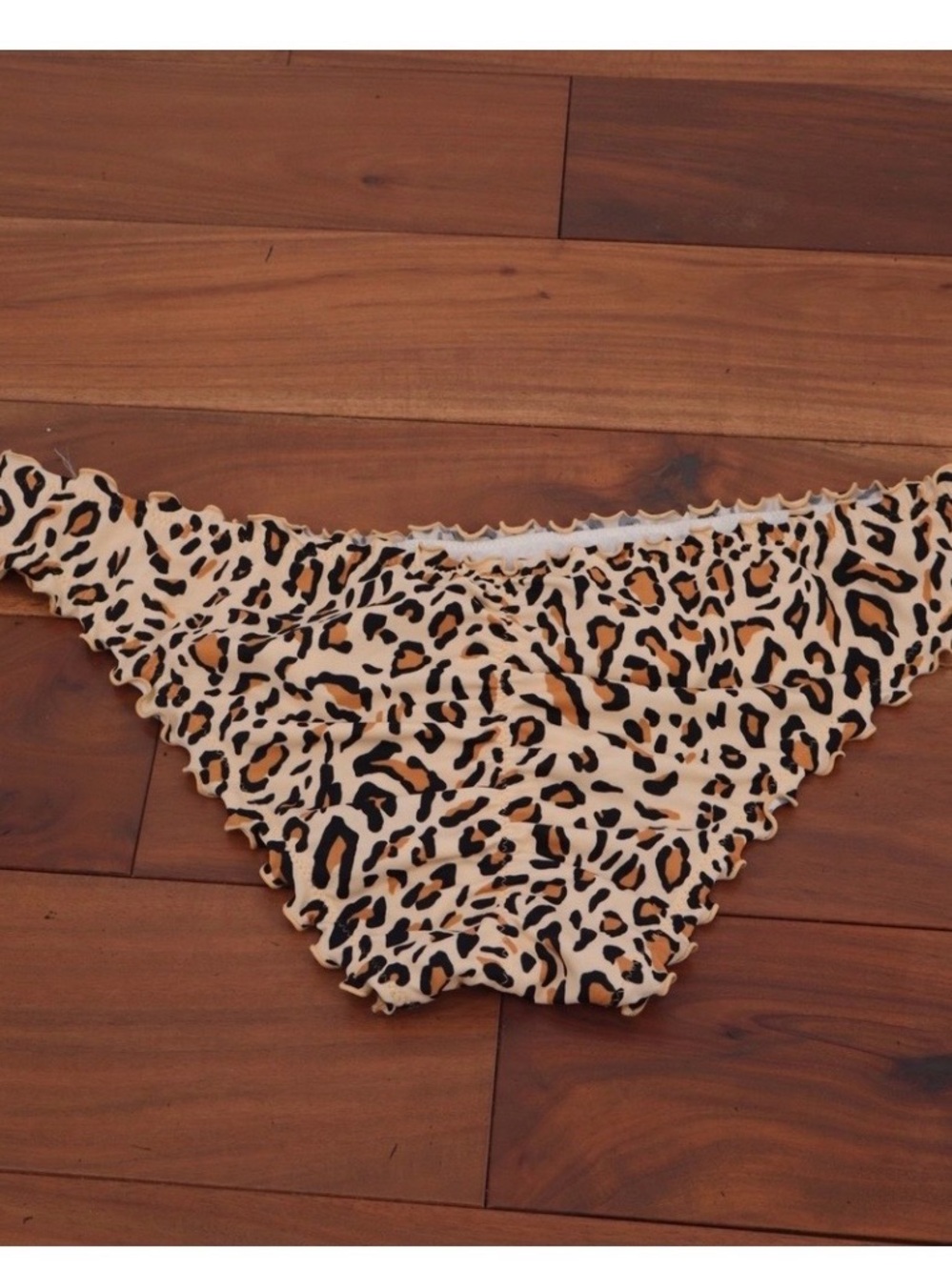 NWOT Leopard Print Ruffle Bikini Bottom - Tan - Picture 3 of 4